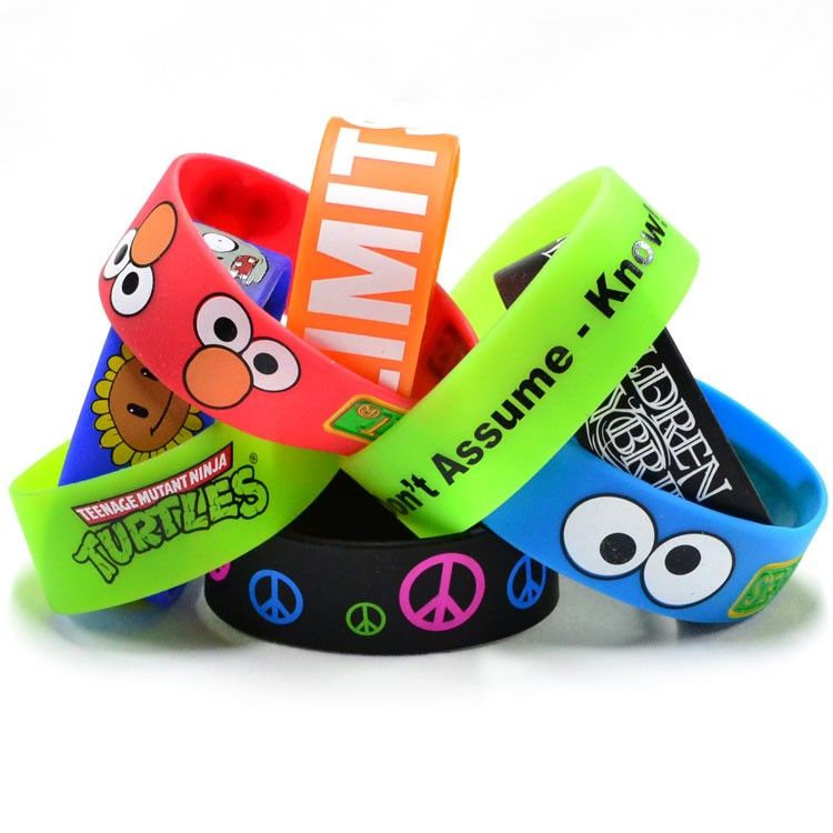 Customizable Silicone Wristband – Personalize with Text & Logo