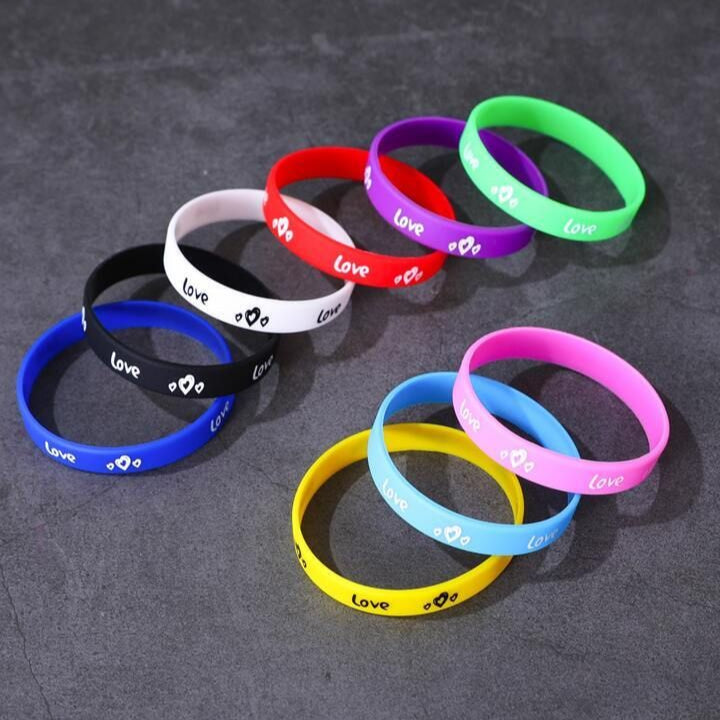 Trendy Silicone Wristband – Sporty, Lightweight & Comfortable