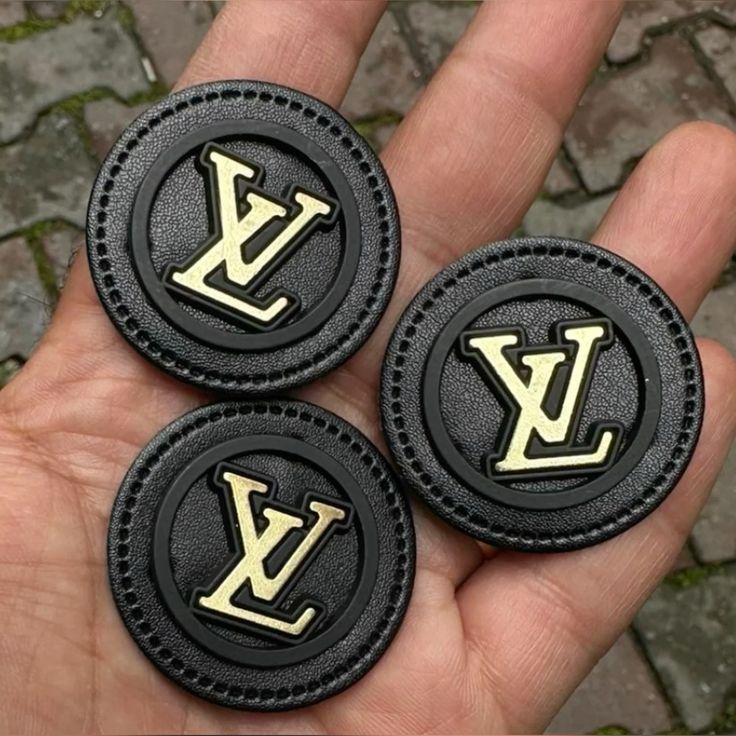 Vibrant Color Silicone Rubber Labels – Eye-Catching & Unique